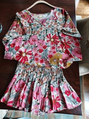 NATURAL LIFE Pink Floral Casual Shorts Set. Top XSMALL and Shorts SMALL
